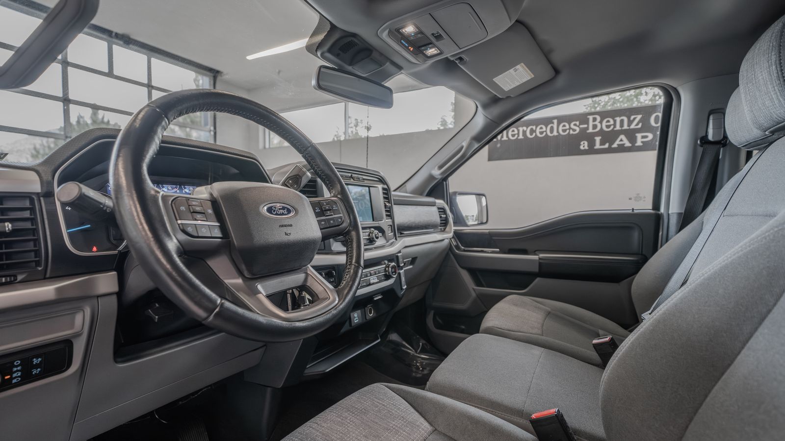 2021 Ford F-150 XLT — foto completa 6 de 35