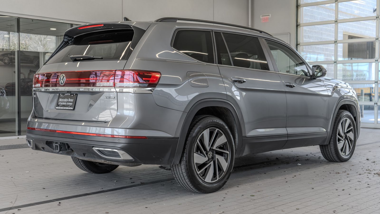 2024 Volkswagen Atlas 2.0T SE w/Technology — full photo 29 of 35