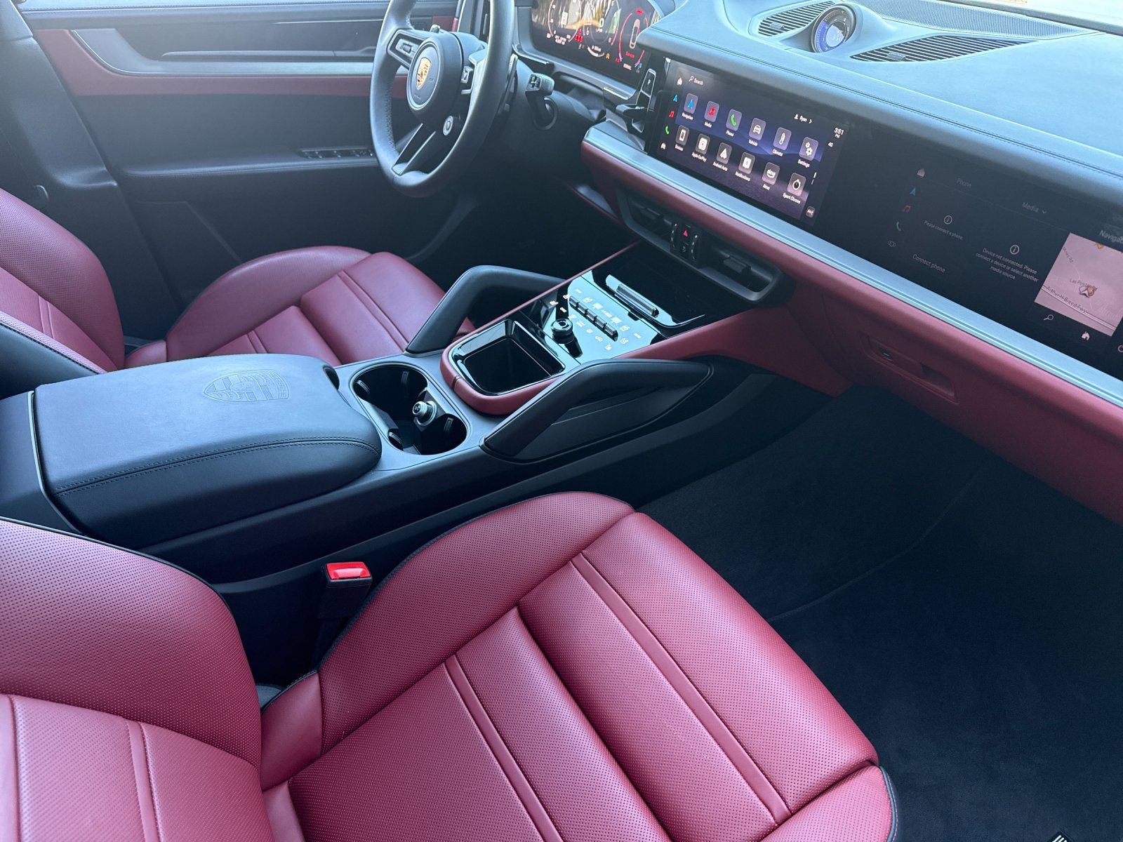 2026 Porsche Cayenne Coupe S — full photo 16 of 28