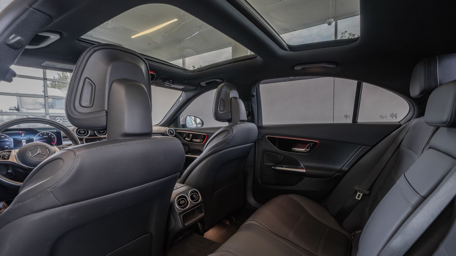 2024 Mercedes-Benz C-Class C 300 — foto completa 25 de 34