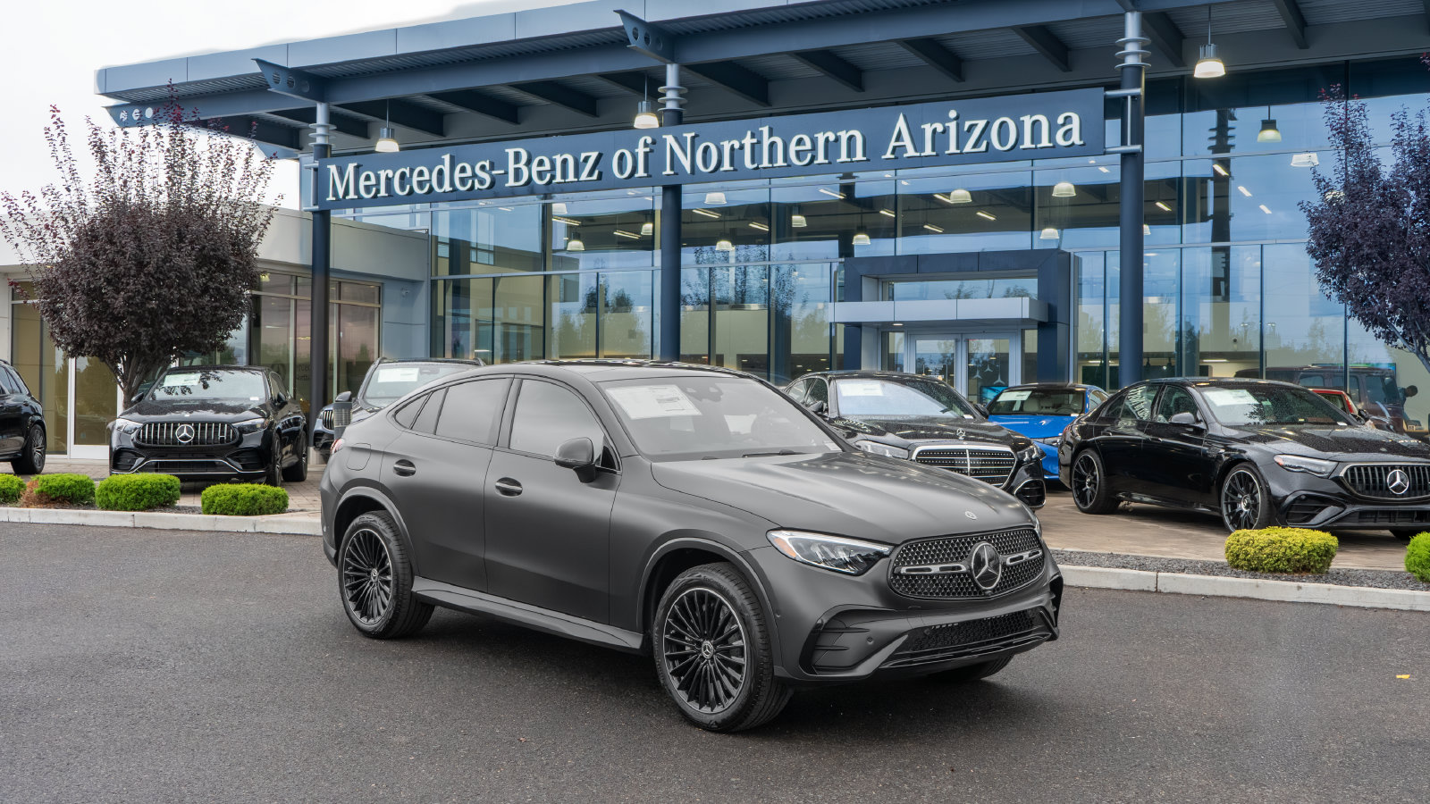 2027 Mercedes-Benz GLC GLC 300 Coupe — photo 1 of 37