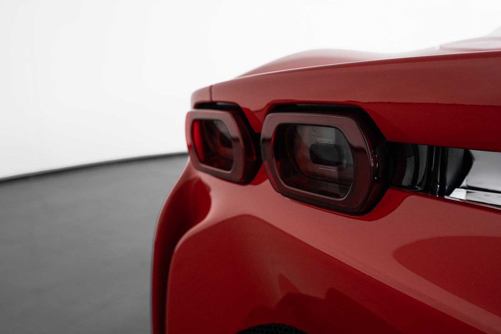 2021 Ferrari SF90 Stradale — full photo 37 of 38