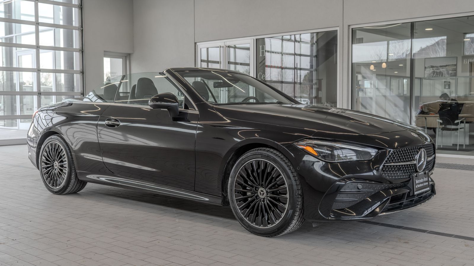 2025 Mercedes-Benz CLE CLE 300 — full photo 11 of 37