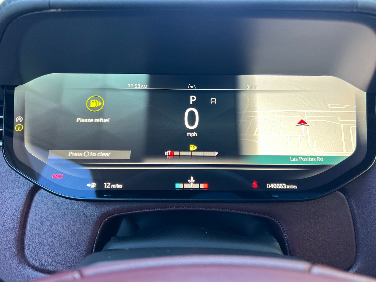 2024 Land Rover Range Rover SE — full photo 24 of 28