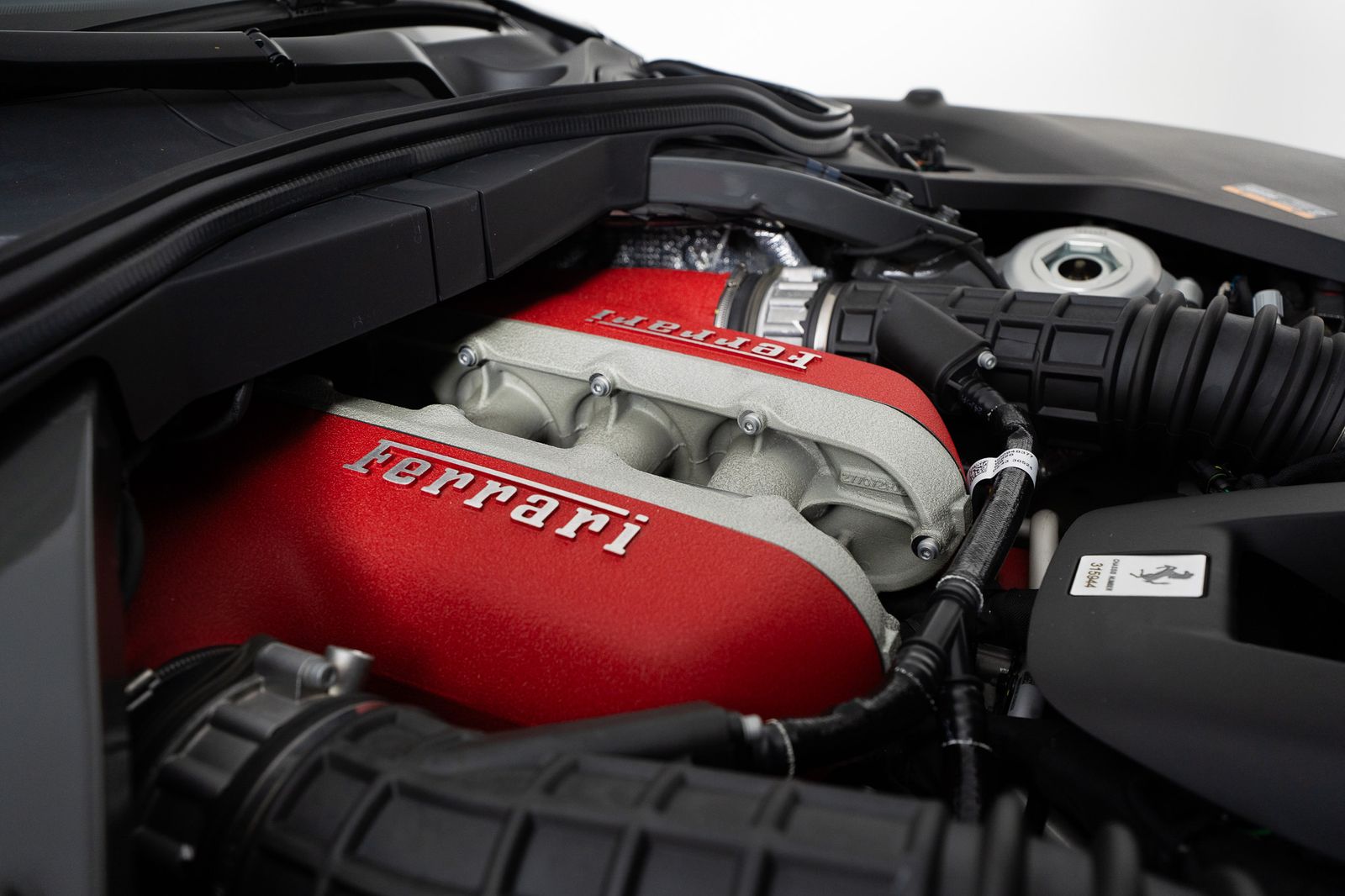2025 Ferrari Purosangue — foto completa 63 de 66