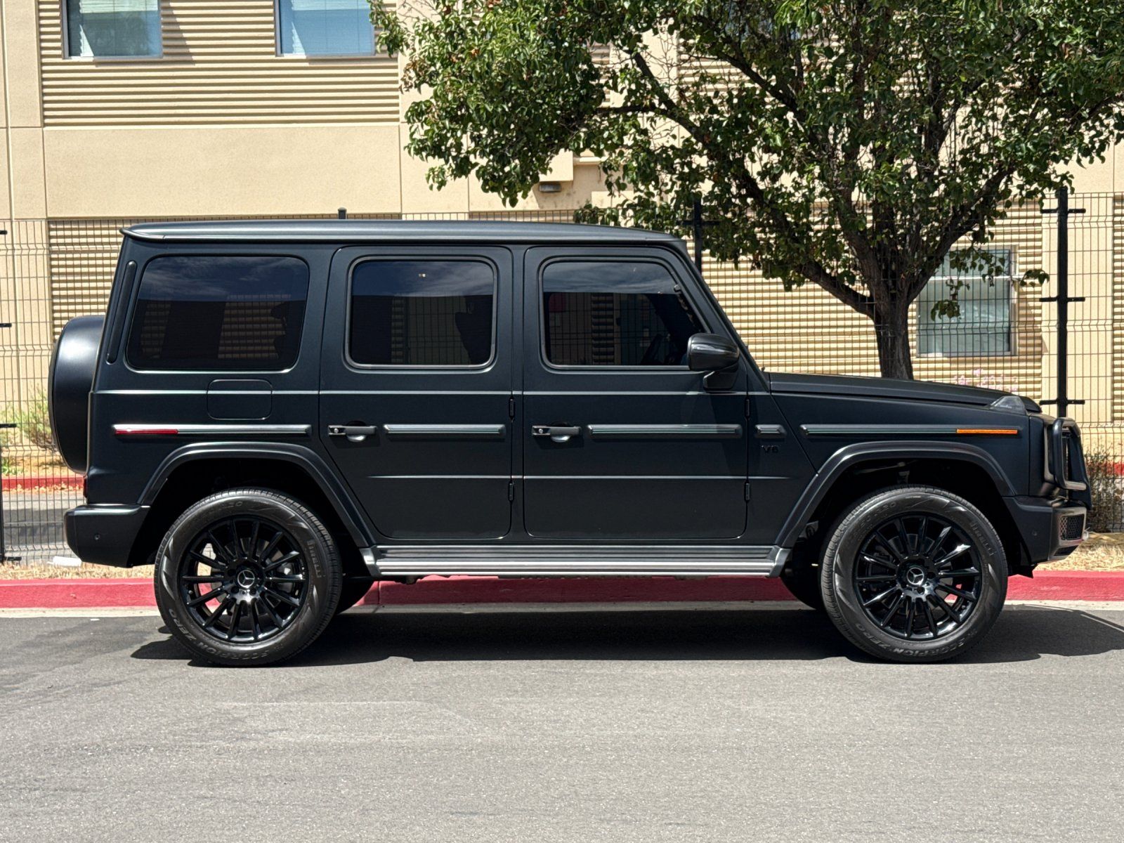 2022 Mercedes-Benz G-Class G 550 — foto completa 6 de 31