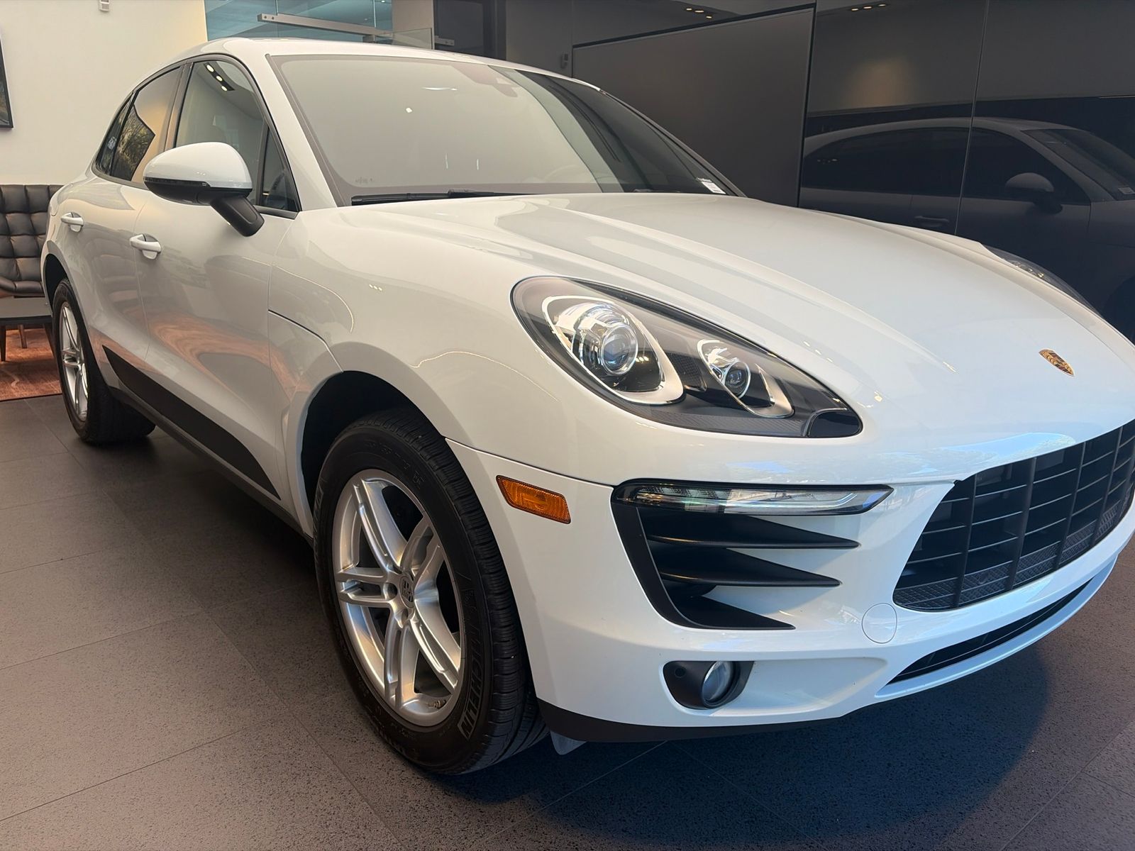 2018 Porsche Macan Base — foto completa 3 de 10