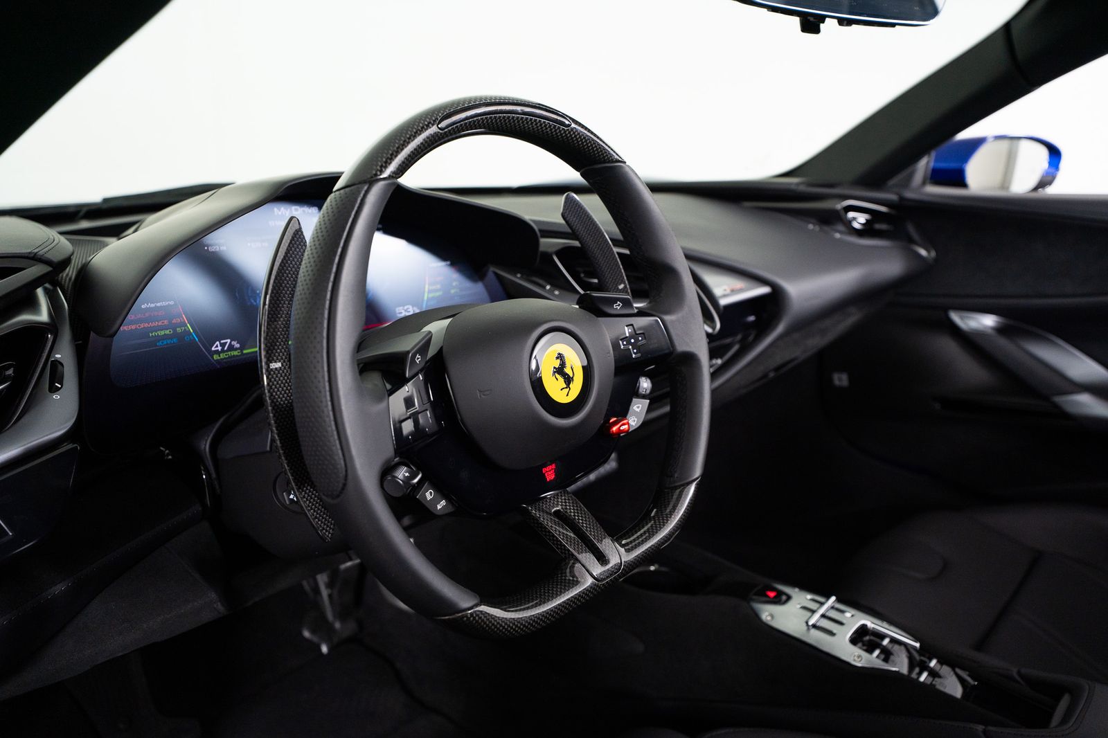 2025 Ferrari SF90 Spider — full photo 17 of 67