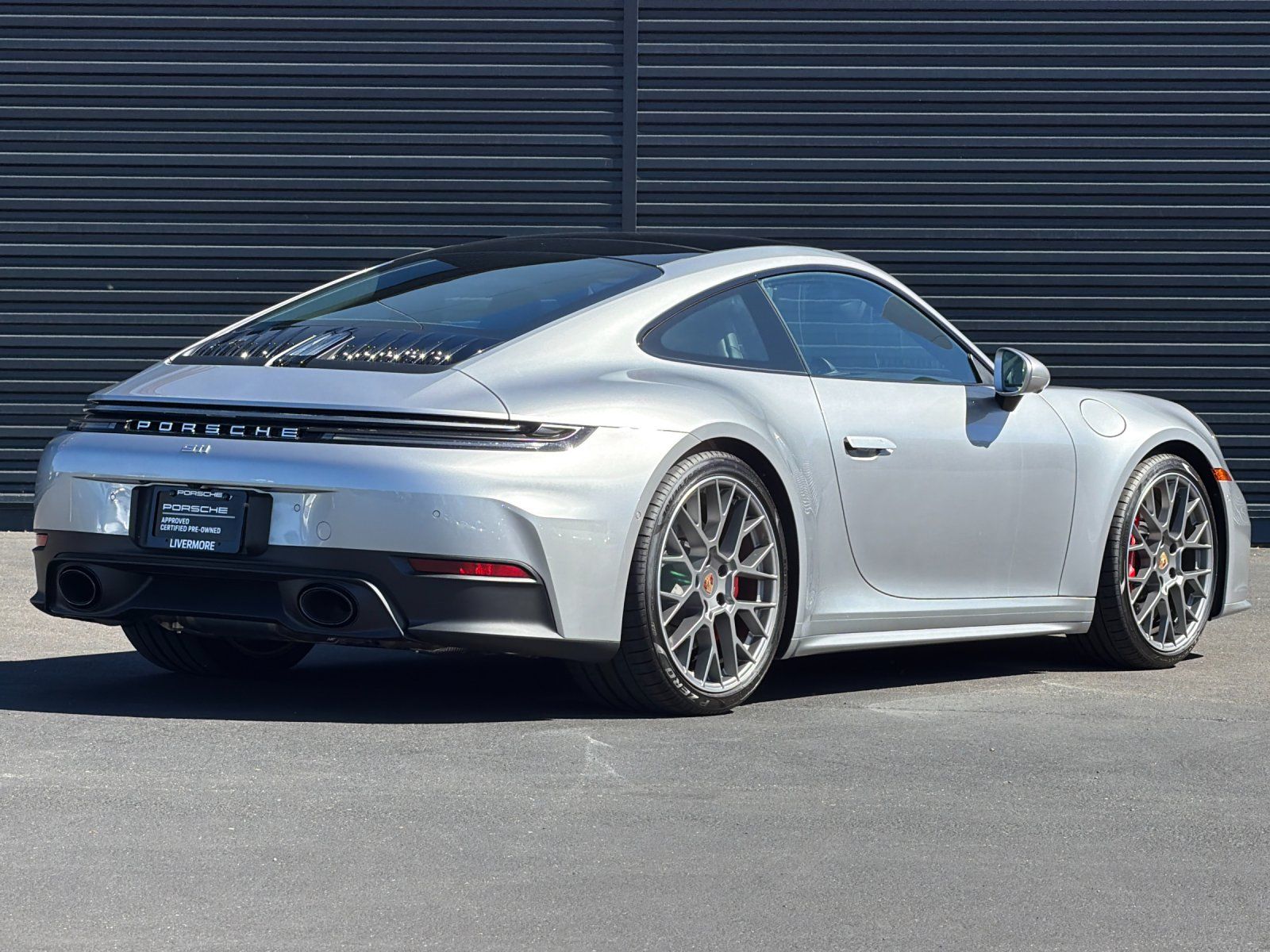 2025 Porsche 911 Carrera S — full photo 7 of 26