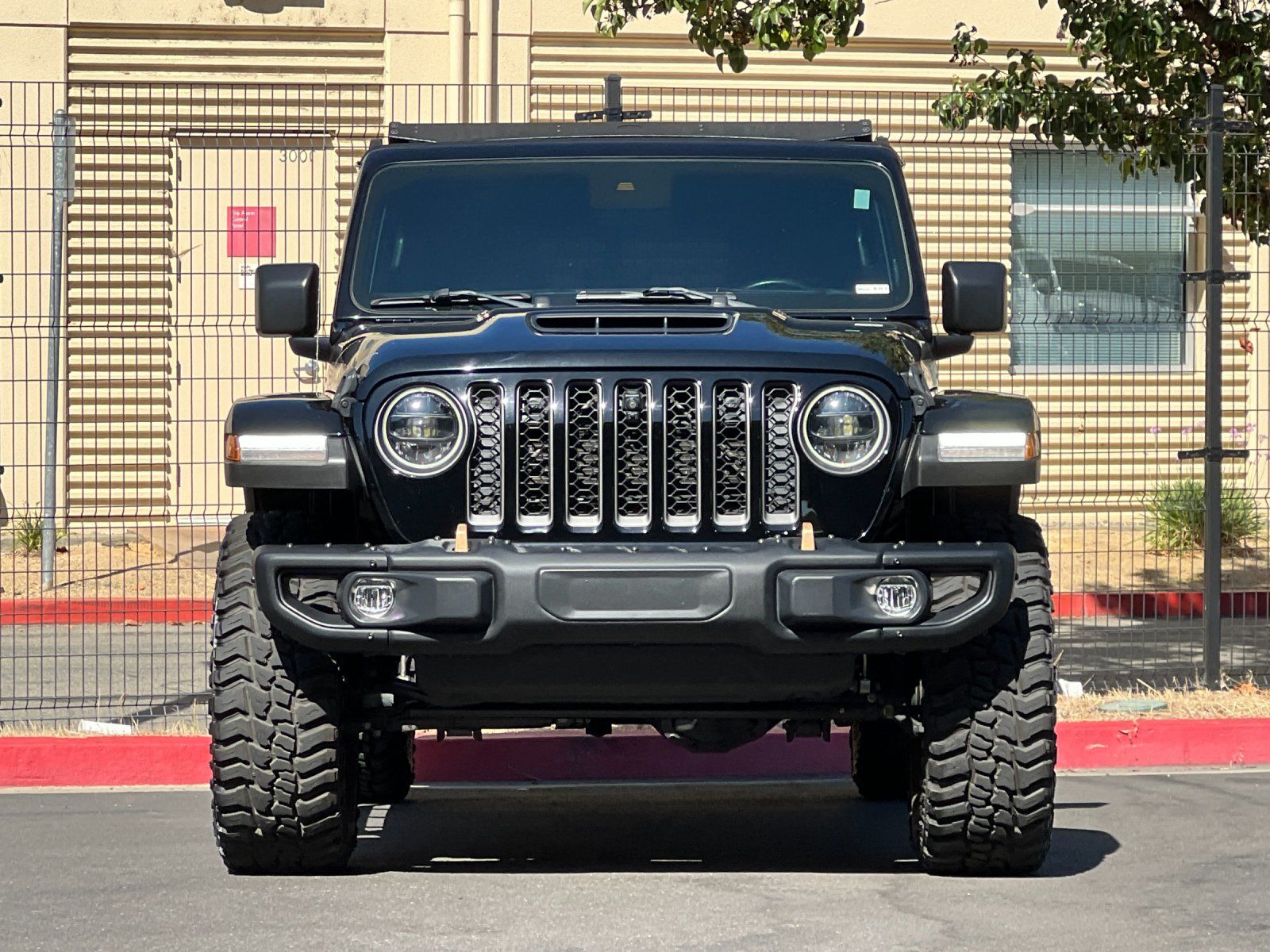 2023 Jeep Wrangler Rubicon 392 — foto completa 8 de 28