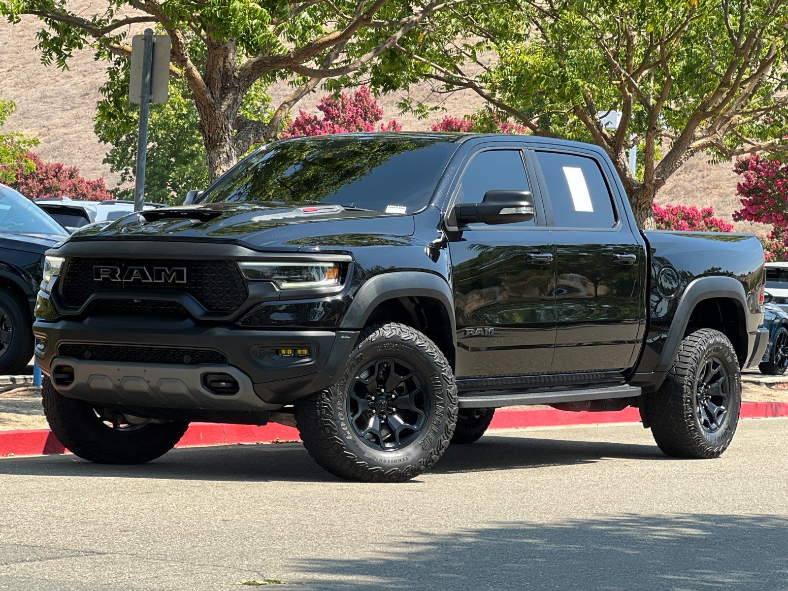 2022 Ram 1500 TRX — full photo 2 of 28