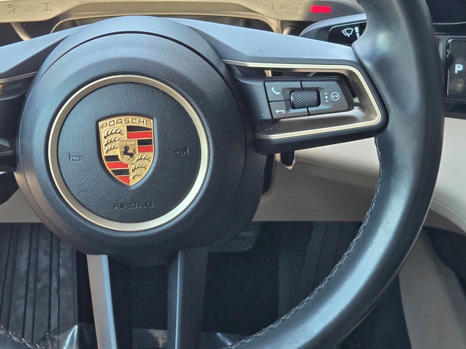 2023 Porsche Taycan Base — foto completa 17 de 27