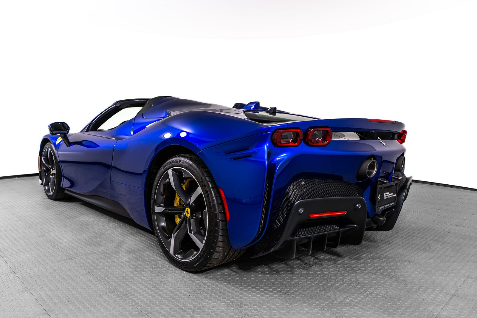 2025 Ferrari SF90 Spider — foto completa 3 de 67