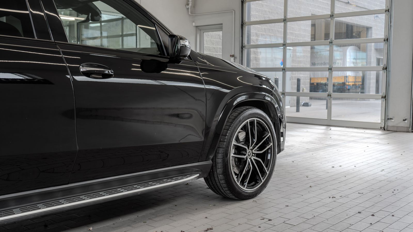 2023 Mercedes-Benz GLS GLS 580 — full photo 30 of 35