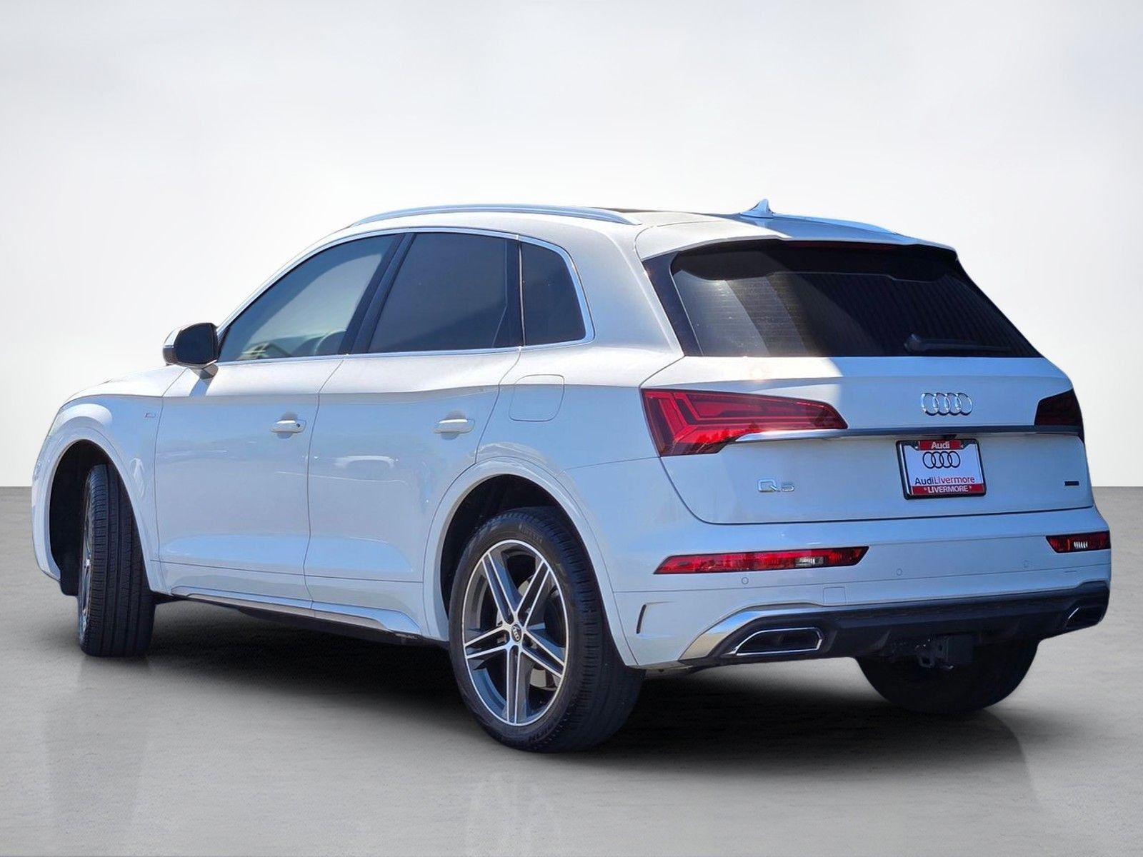 2023 Audi Q5 e 55 Premium Plus — full photo 4 of 45