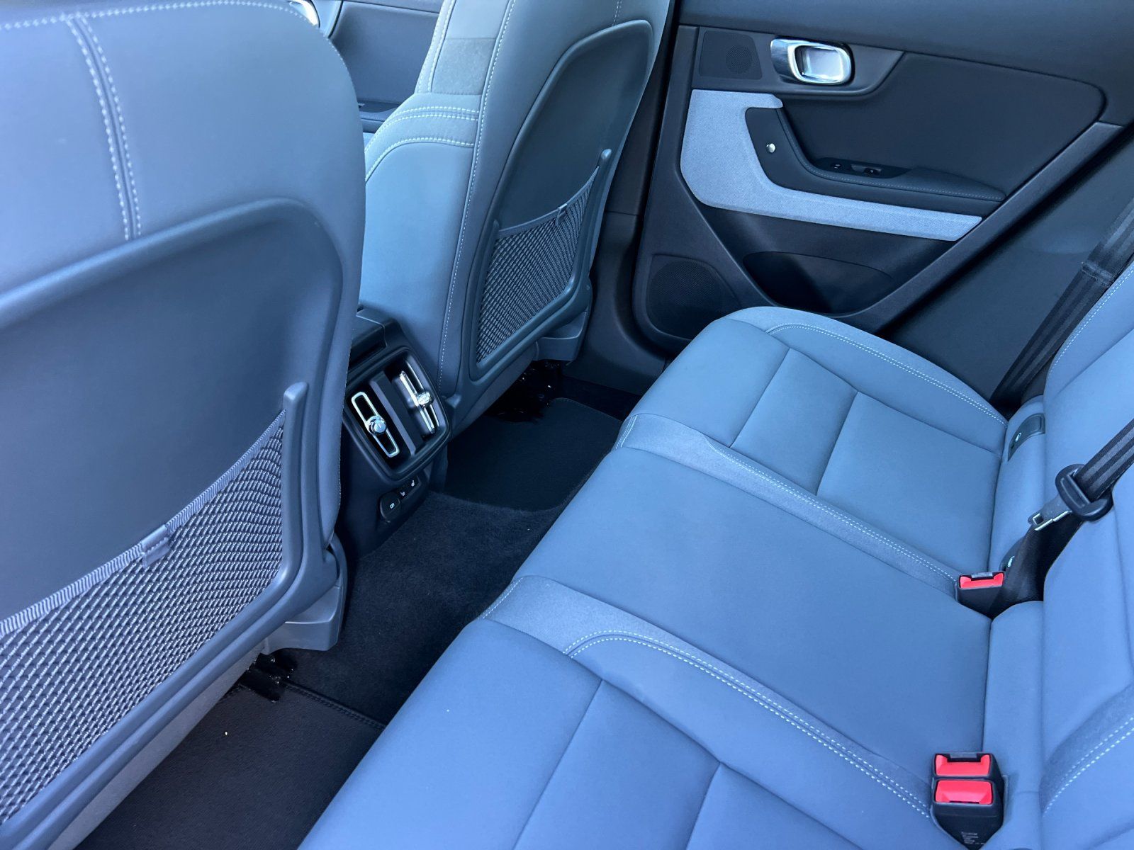 2022 Polestar 2 Long Range Dual Motor — foto completa 12 de 29