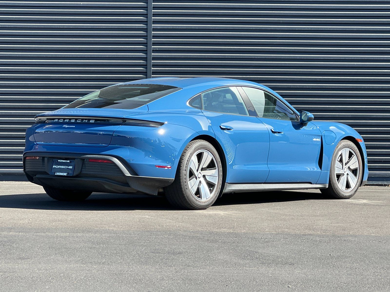 2023 Porsche Taycan Base — full photo 9 of 29