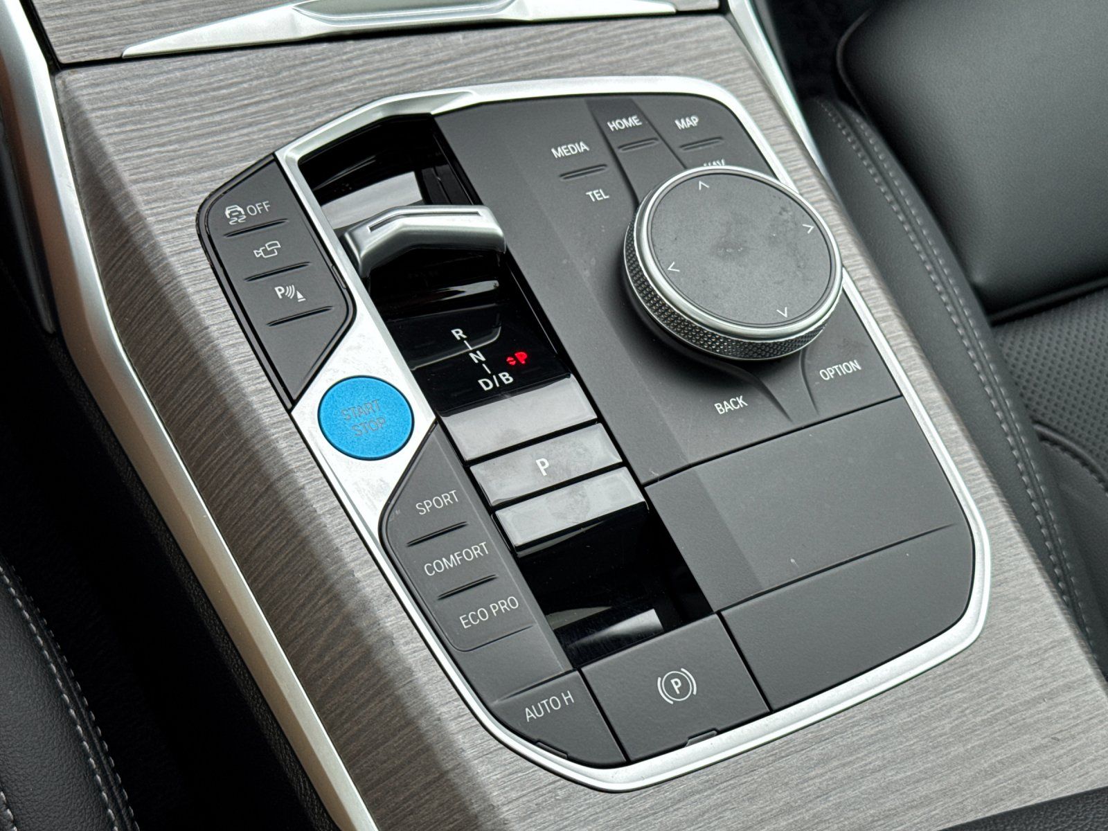 2025 BMW i4 eDrive40 — foto completa 20 de 28