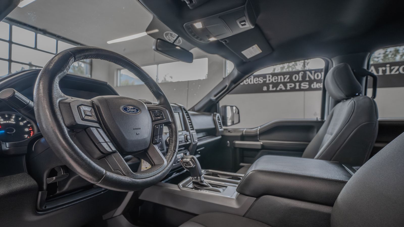 2018 Ford F-150 XLT — foto completa 6 de 33