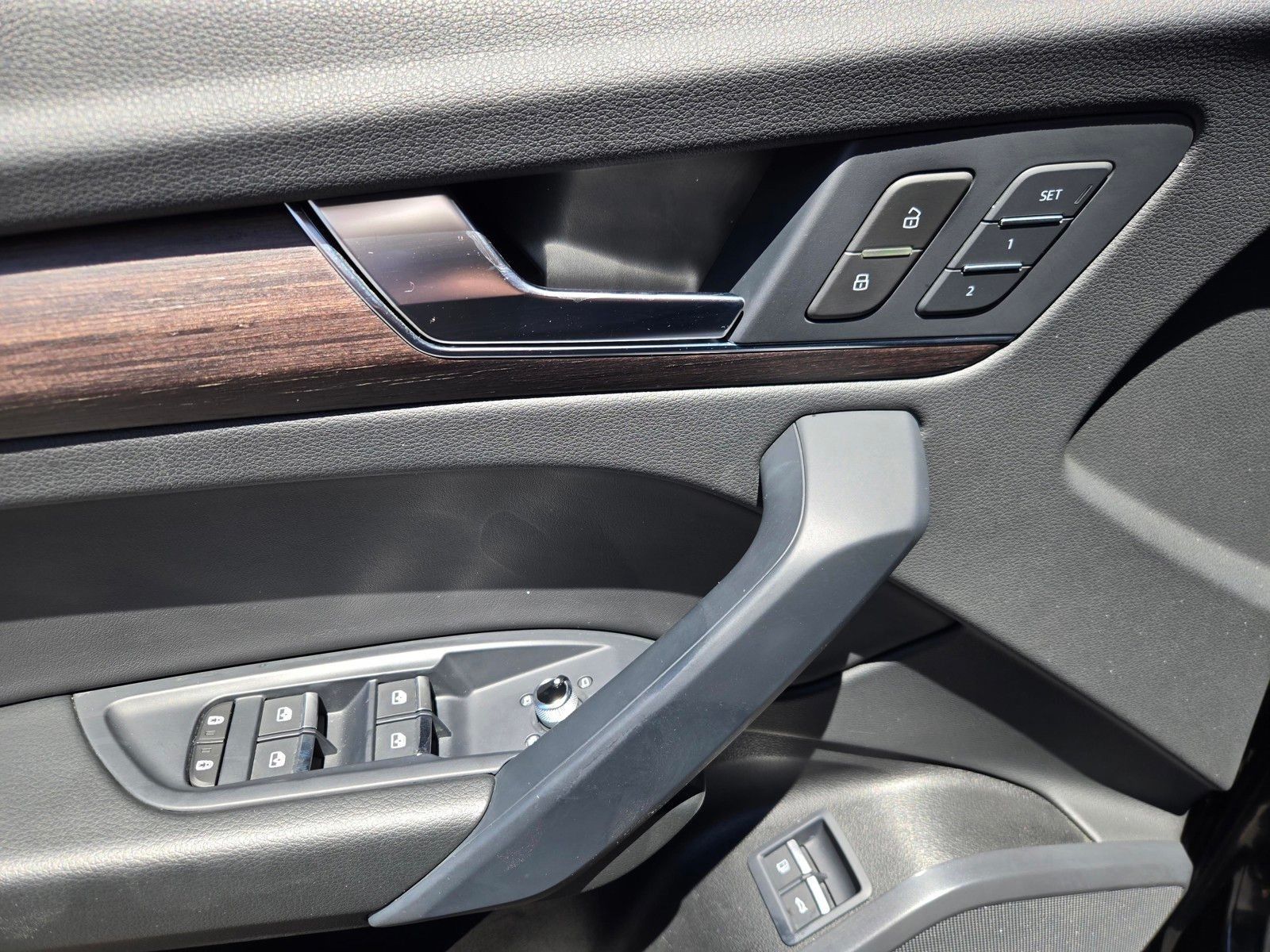 2023 Audi Q5 e 55 Premium — foto completa 18 de 45