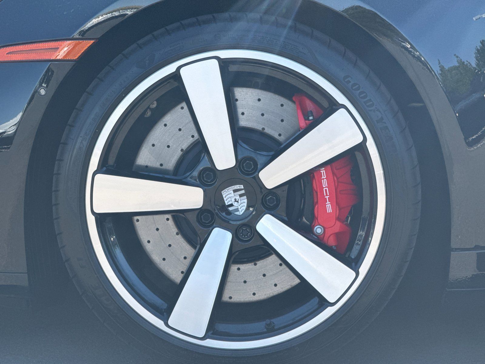 2025 Porsche 911 Carrera S — foto completa 24 de 29