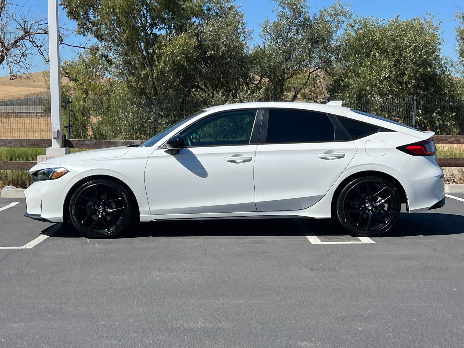 2025 Honda Civic Sport — foto completa 3 de 27