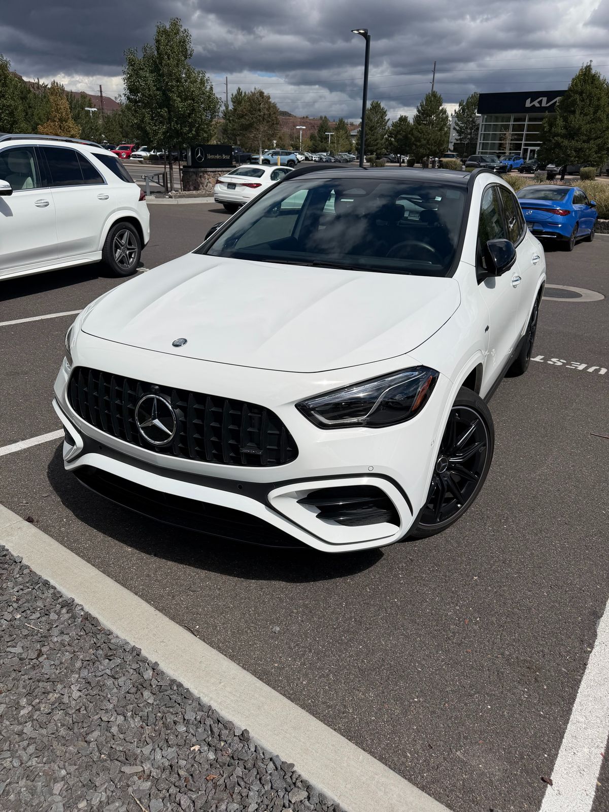 2025 Mercedes-Benz GLA GLA 35 AMG — foto completa 1 de 7
