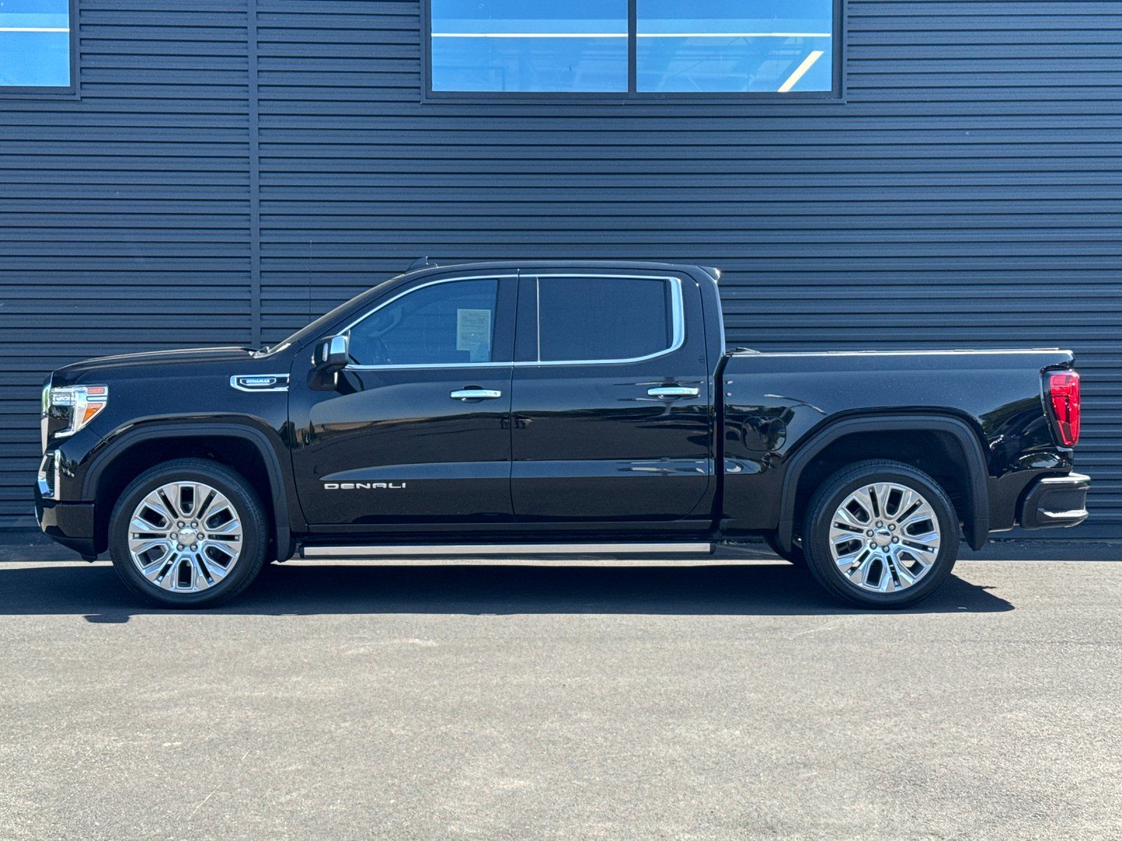 2021 GMC Sierra 1500 Denali — foto completa 3 de 29