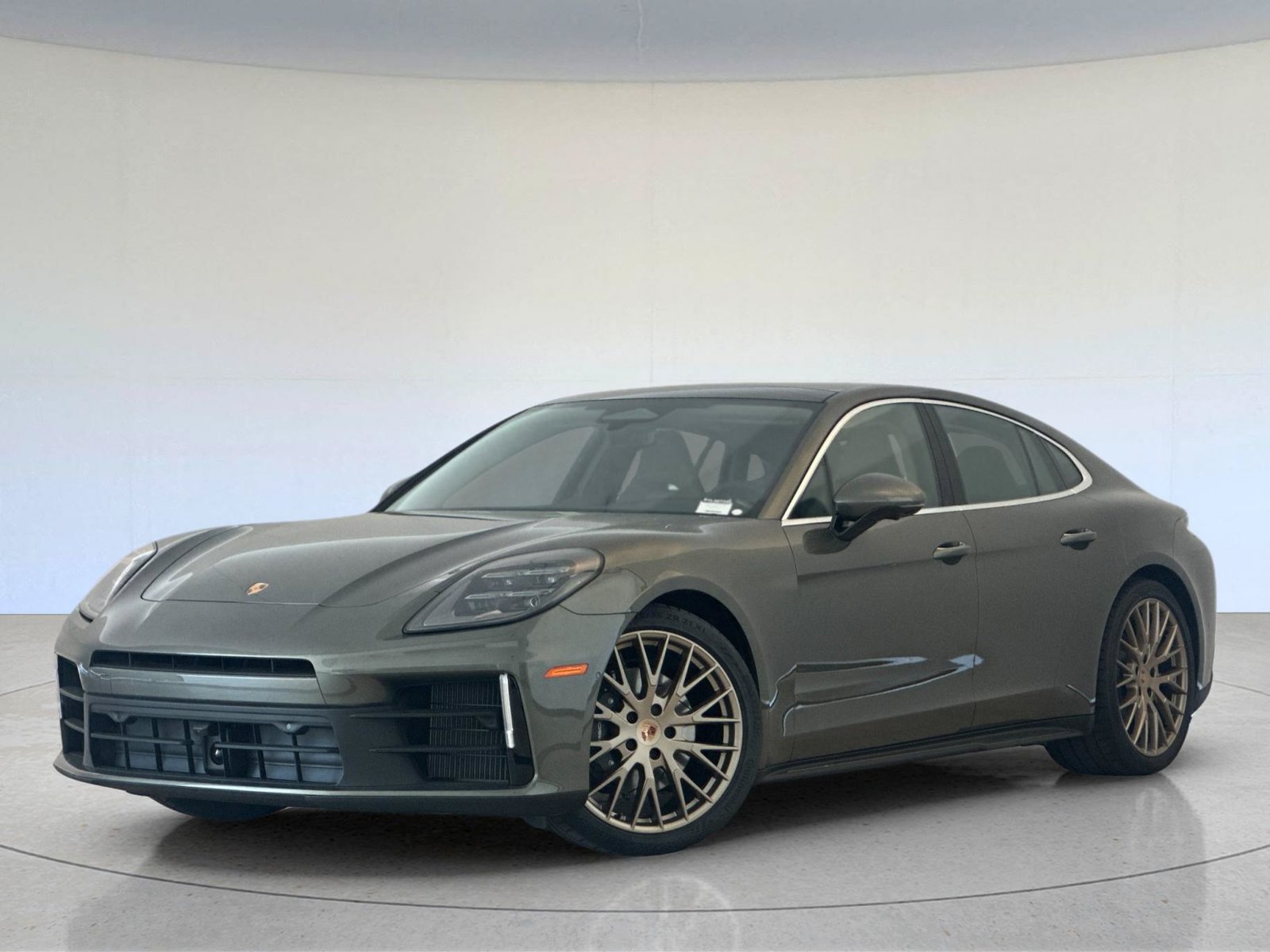 2026 Porsche Panamera 4 — photo 1 of 28