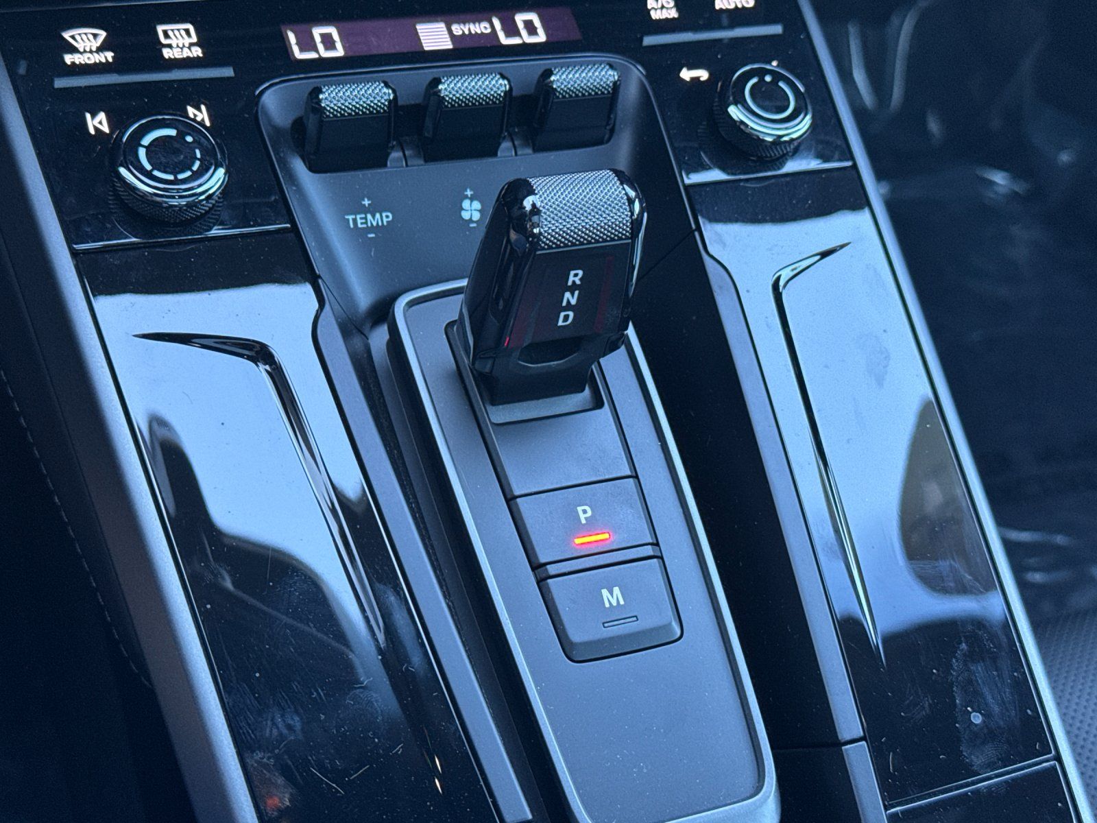 2025 Porsche 911 Carrera S — full photo 19 of 28