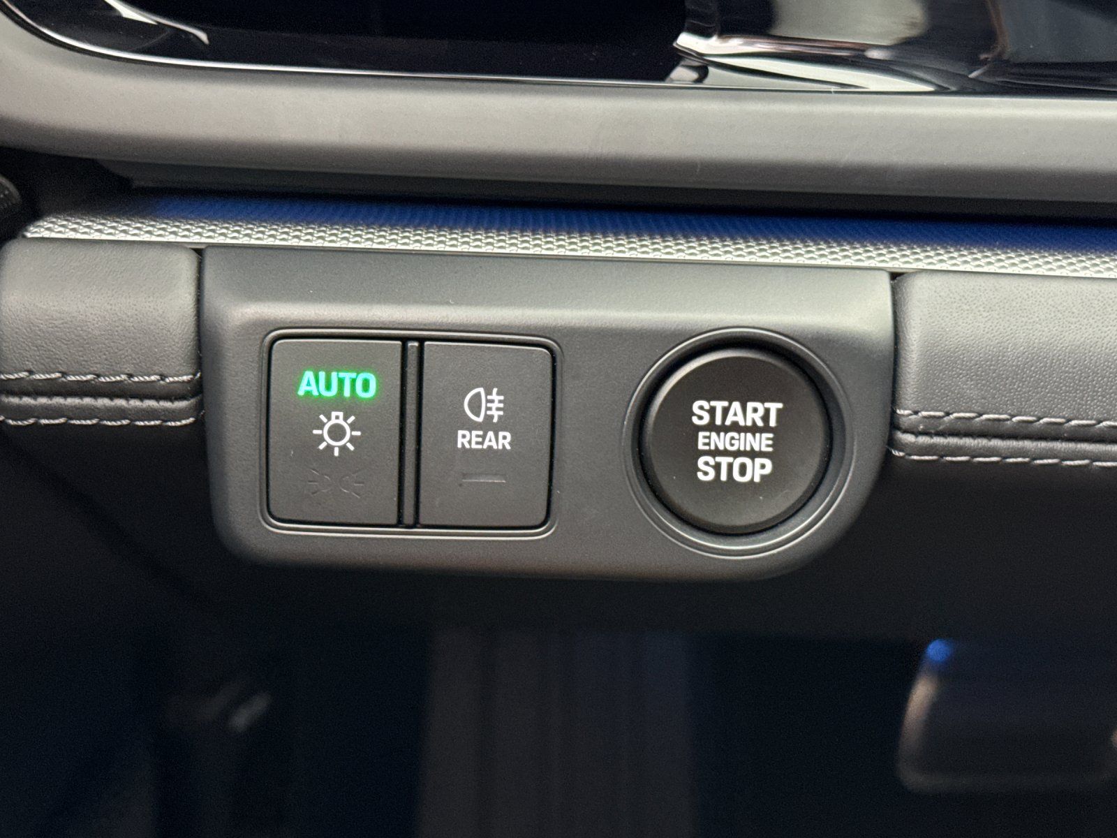 2026 Porsche Panamera E-Hybrid 4 — full photo 24 of 30