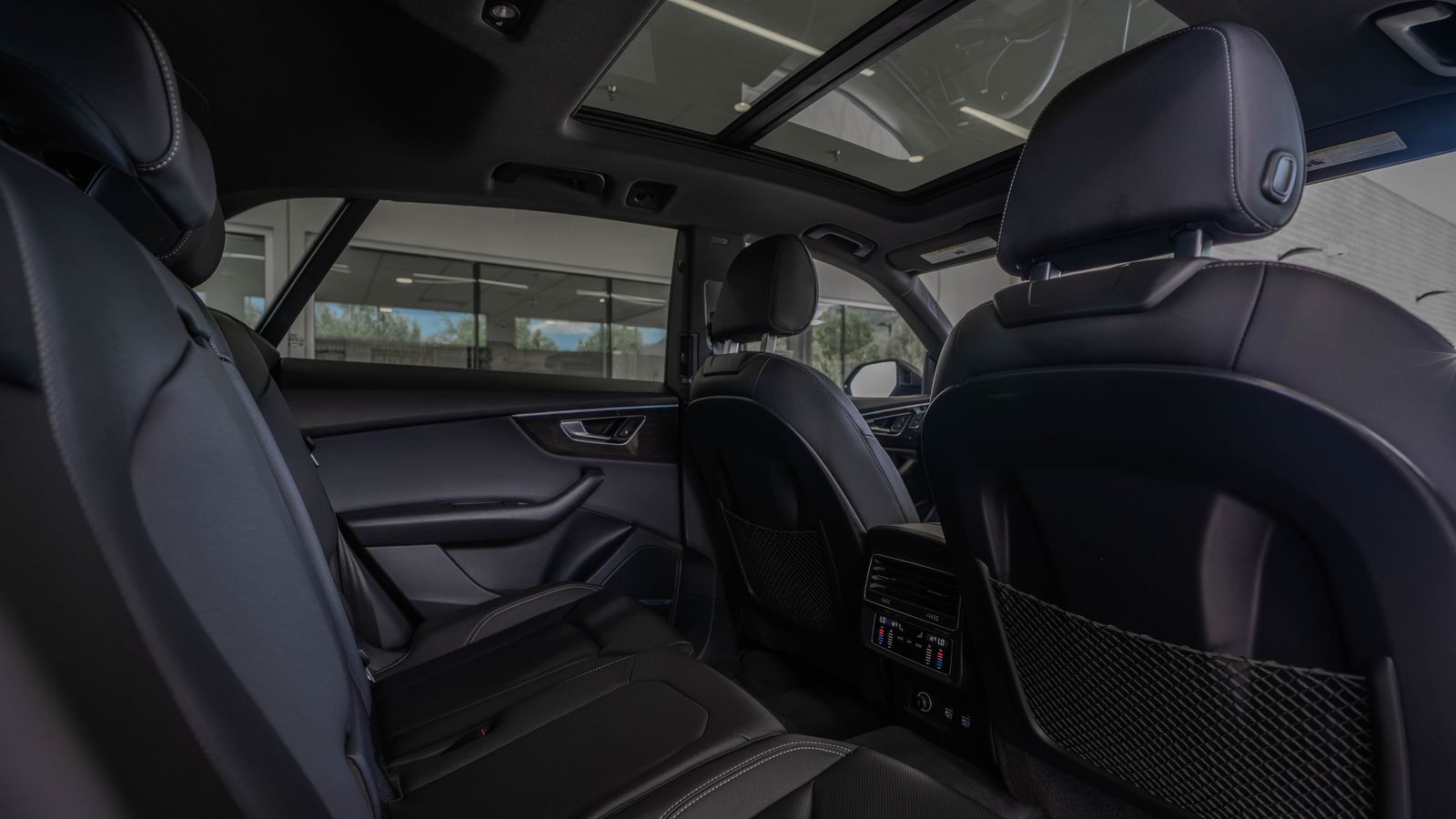 2020 Audi Q8 55 Premium Plus — full photo 27 of 34