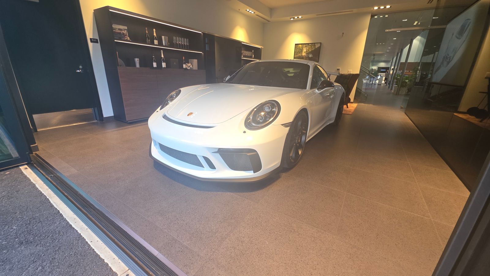 2018 Porsche 911 GT3 — foto completa 1 de 11