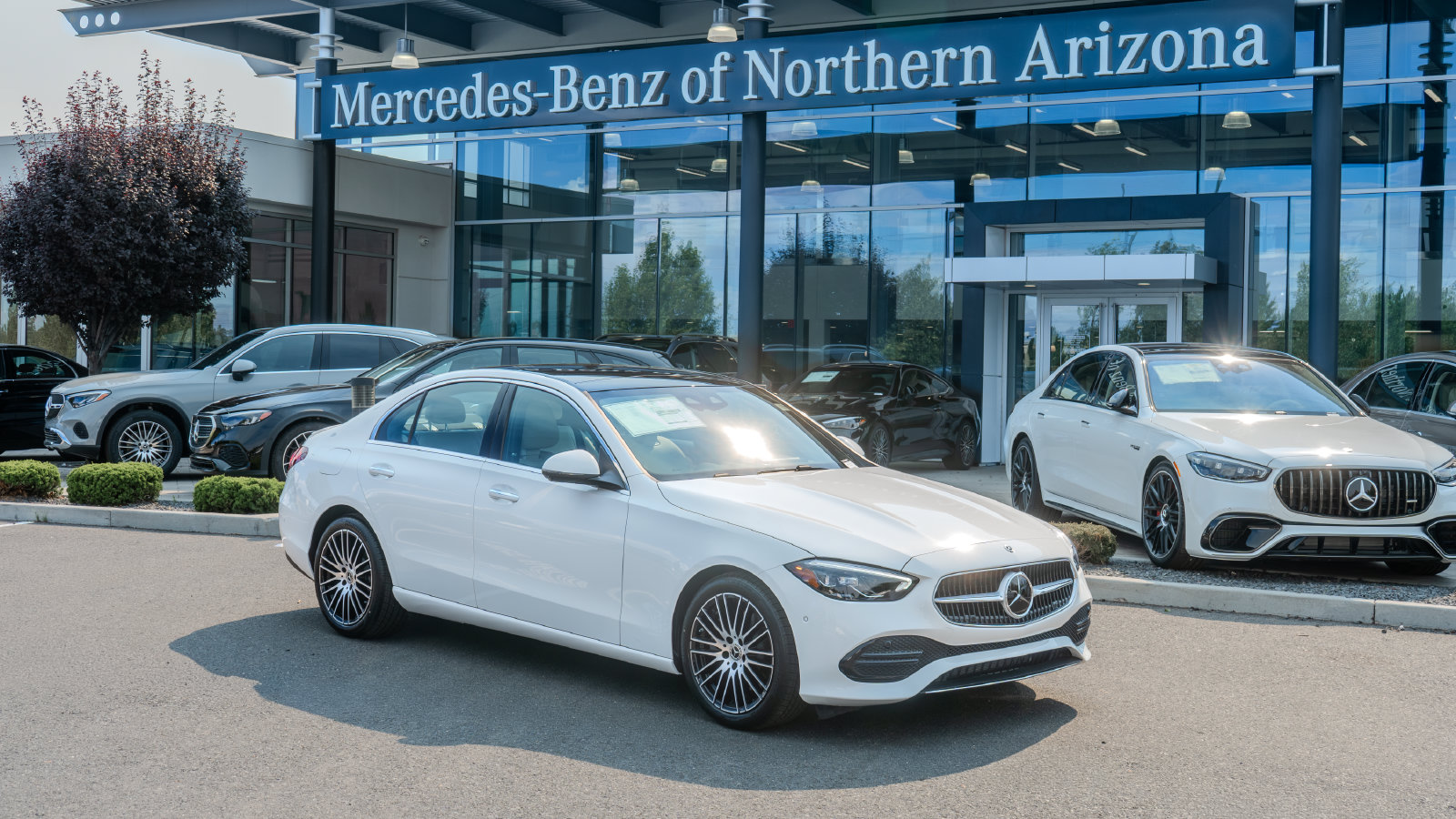 2026 Mercedes-Benz C-Class C 300 — foto 1 de 35