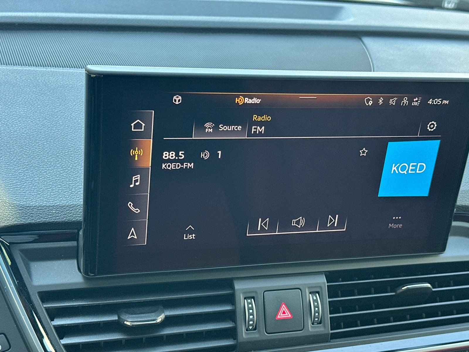 2023 Audi SQ5 Prestige — full photo 18 of 28