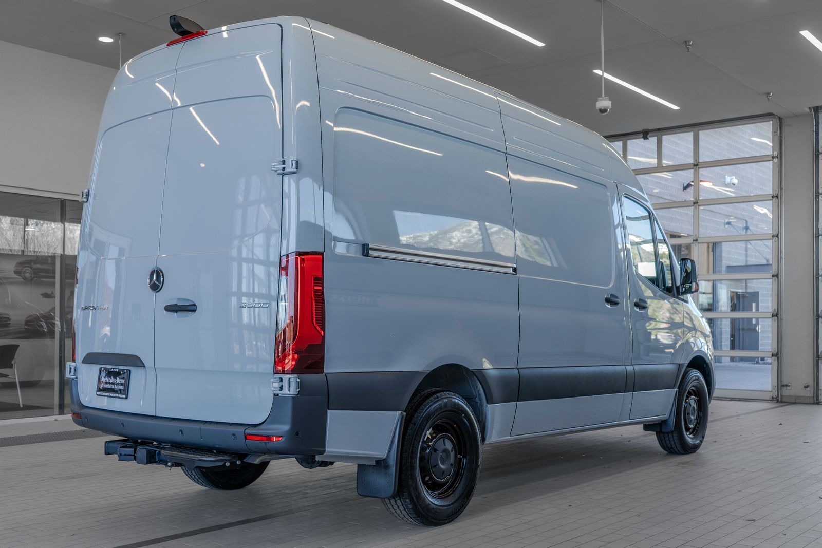 2025 Mercedes-Benz Sprinter 2500 Cargo 144 WB — full photo 25 of 34