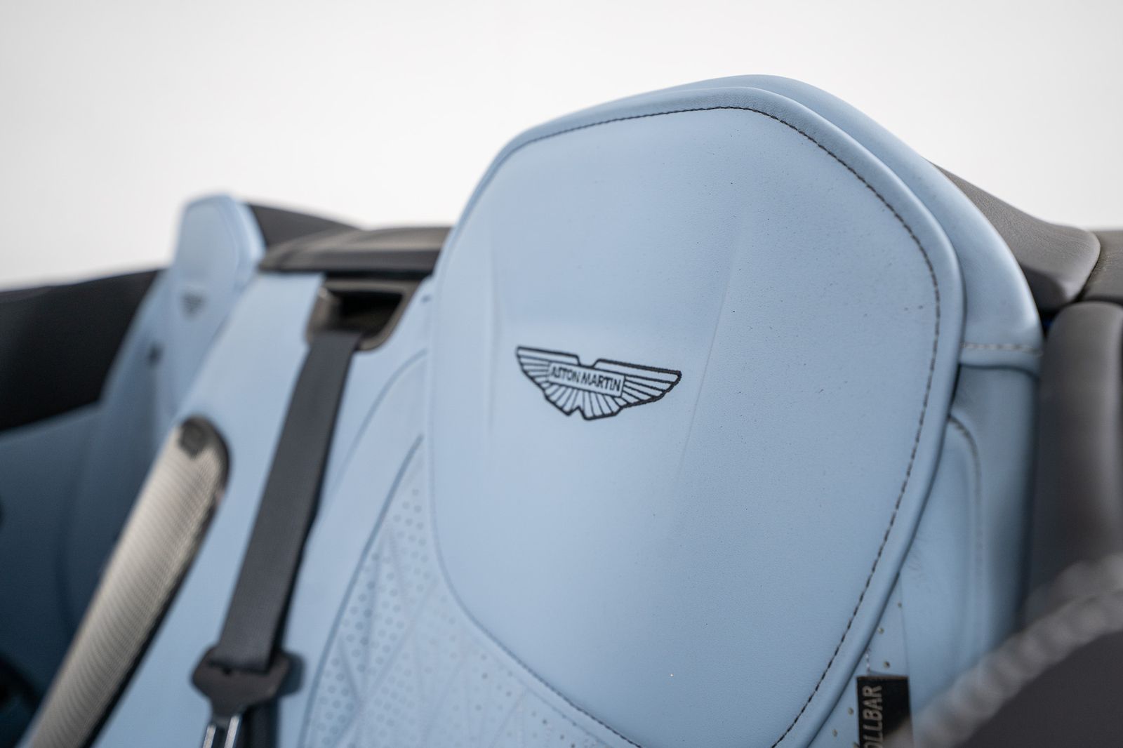 2024 Aston Martin DB12 Volante — foto completa 21 de 55