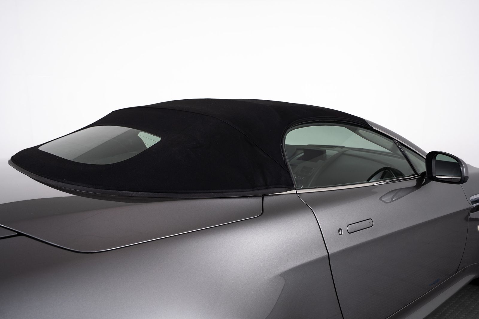 2012 Aston Martin V8 Vantage — foto completa 48 de 50