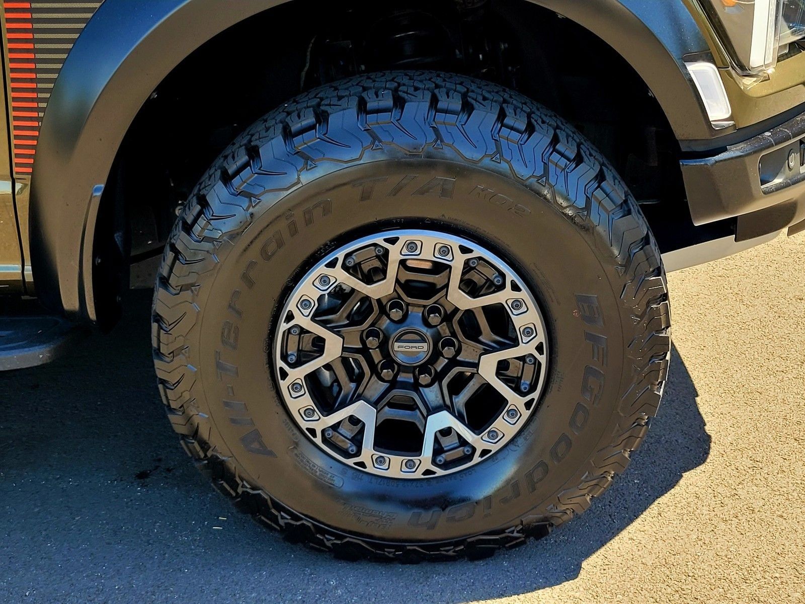 2024 Ford F-150 Raptor — foto completa 11 de 46