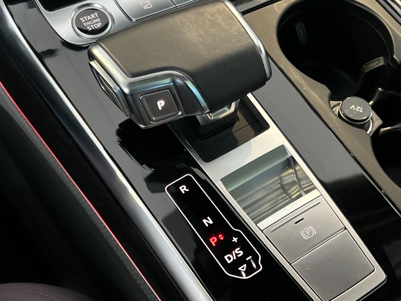 2021 Audi Q7 55 Prestige — foto completa 24 de 31