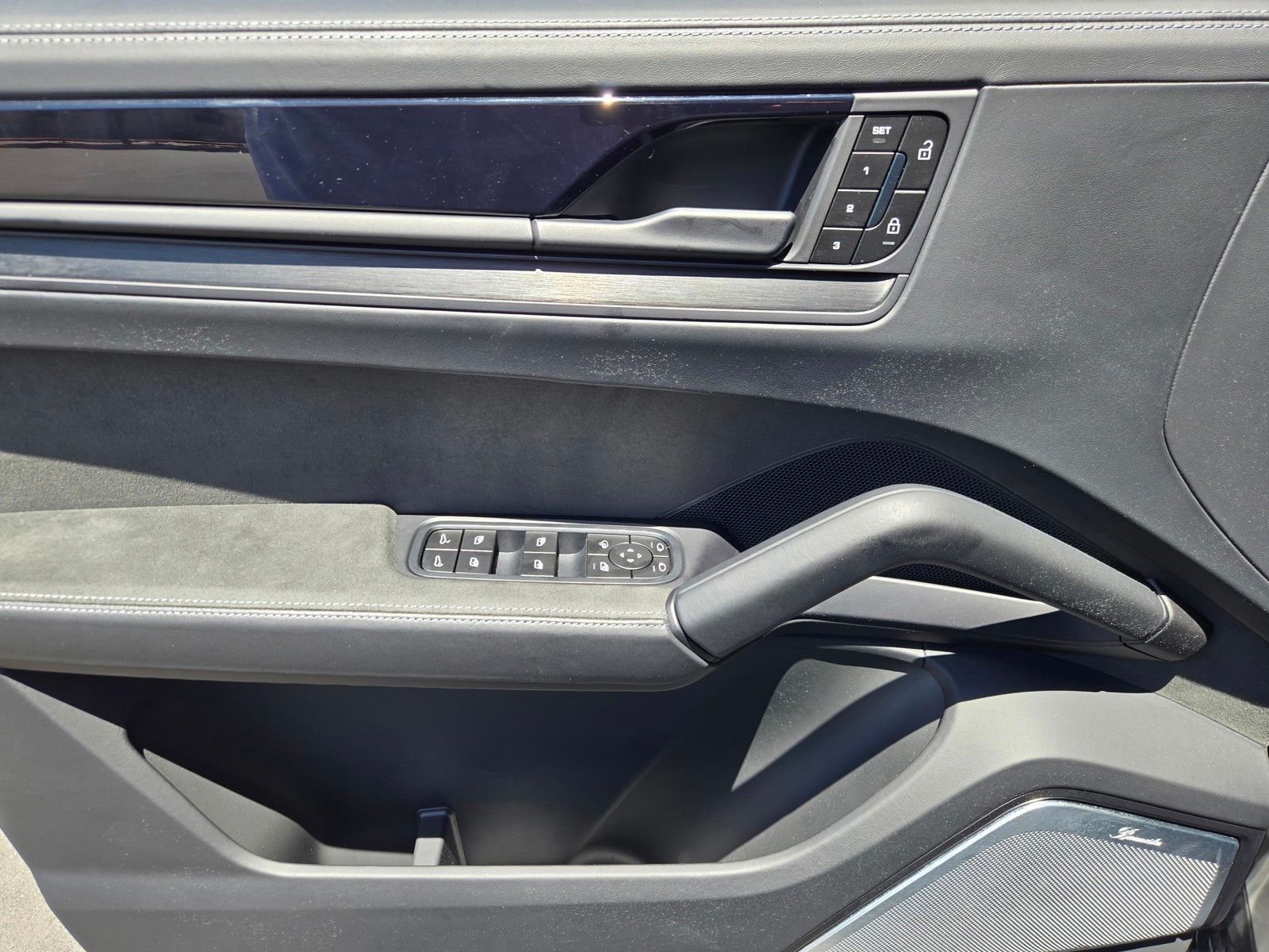 2026 Porsche Cayenne GTS — foto completa 19 de 27