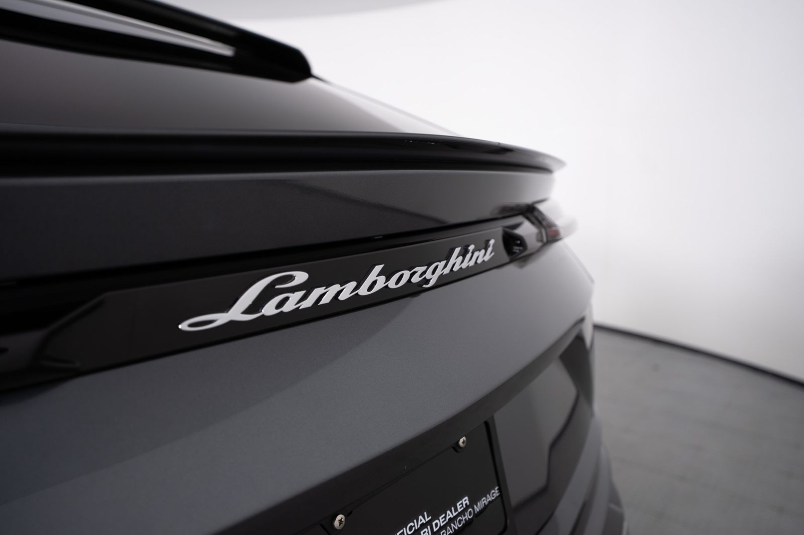 2020 Lamborghini Urus — foto completa 50 de 53