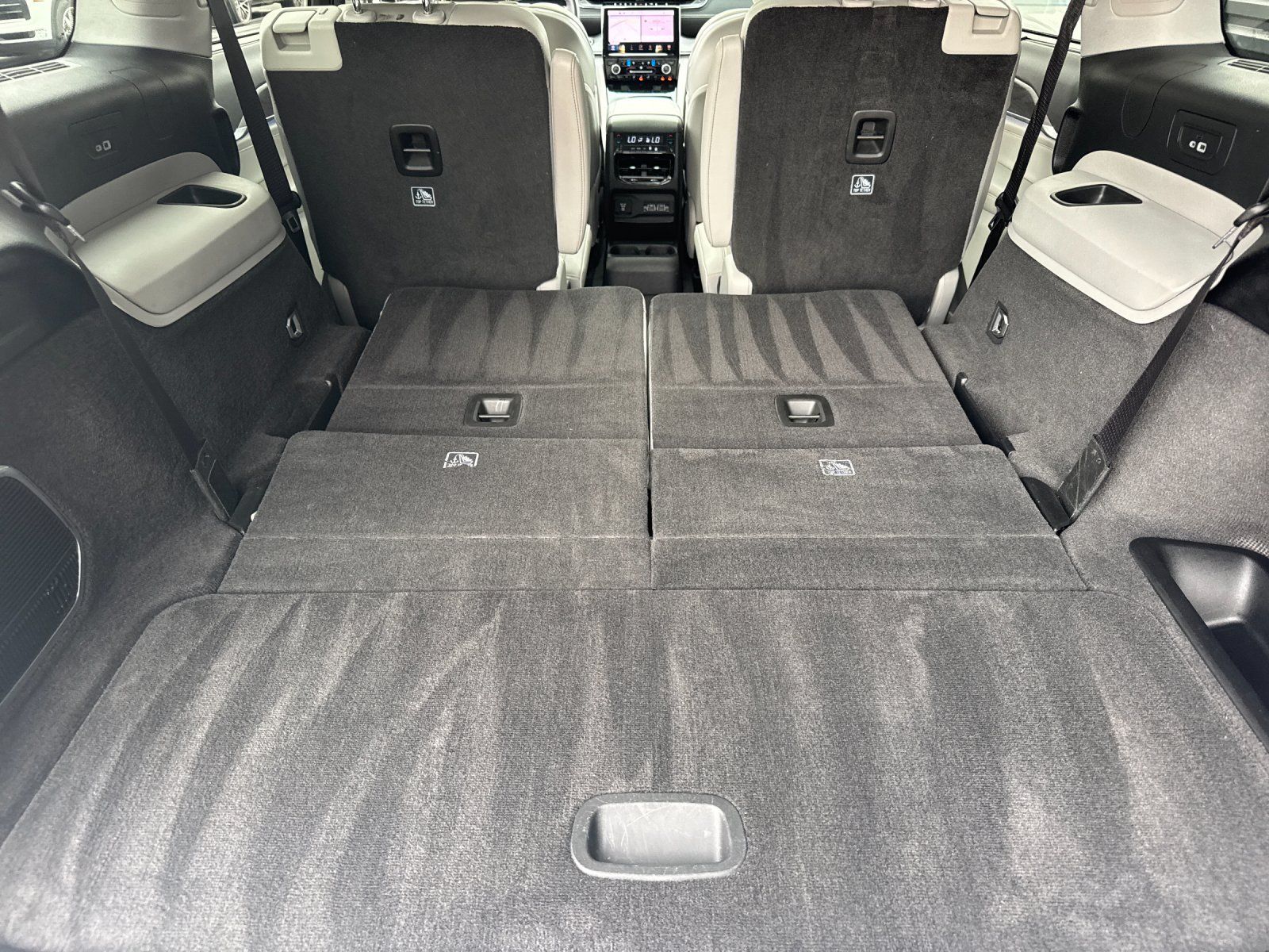 2021 Jeep Grand Cherokee L Overland — full photo 16 of 30