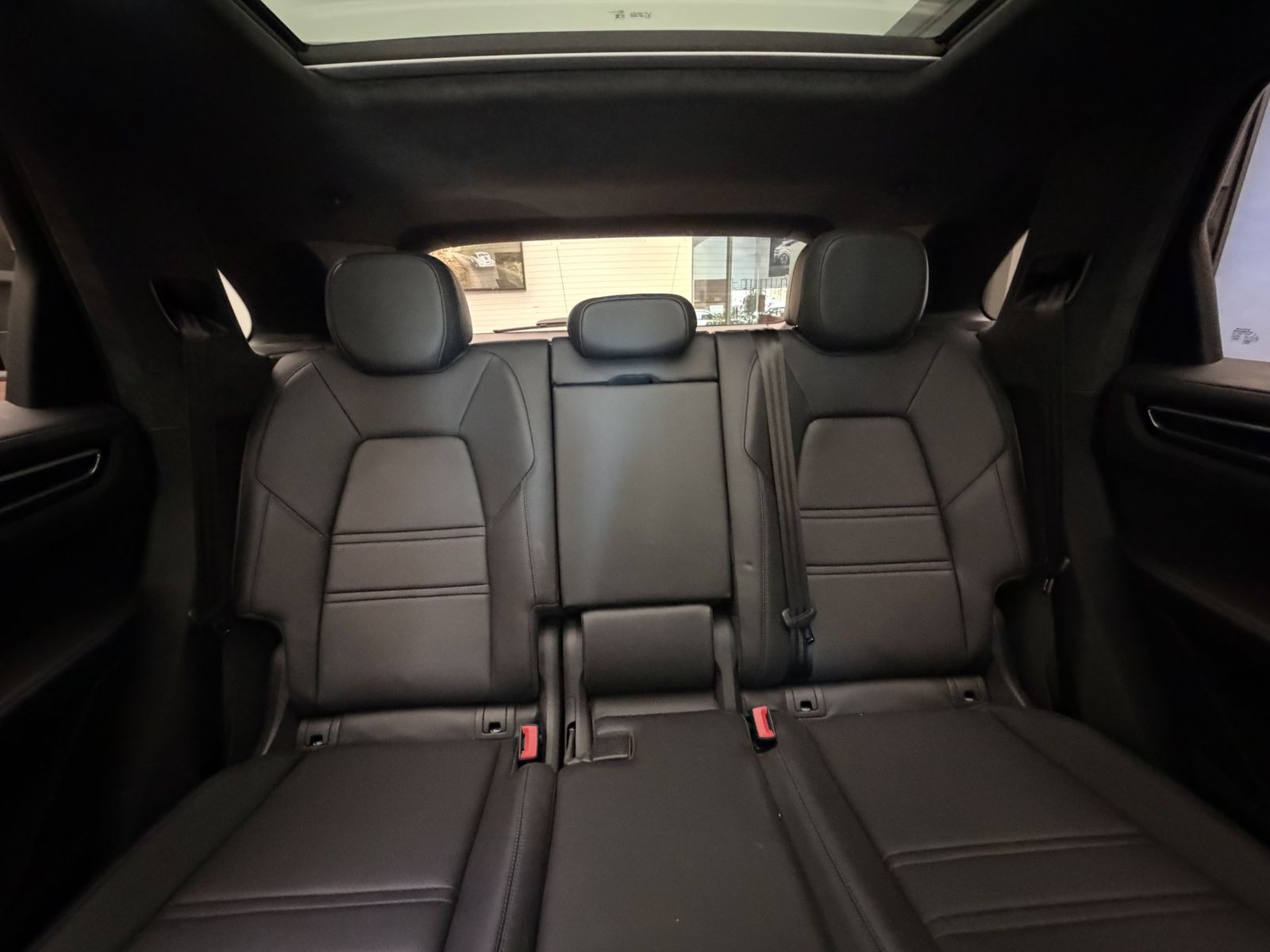2023 Porsche Cayenne GTS — full photo 9 of 10
