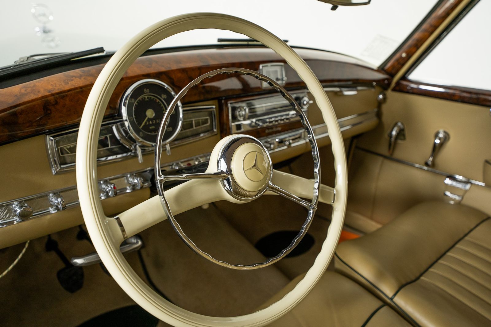1953 Mercedes-Benz 300-Class — full photo 28 of 100