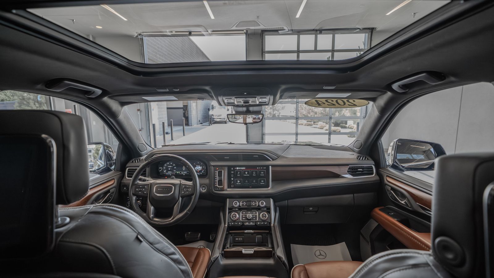 2024 GMC Yukon XL Denali Ultimate — foto completa 27 de 35