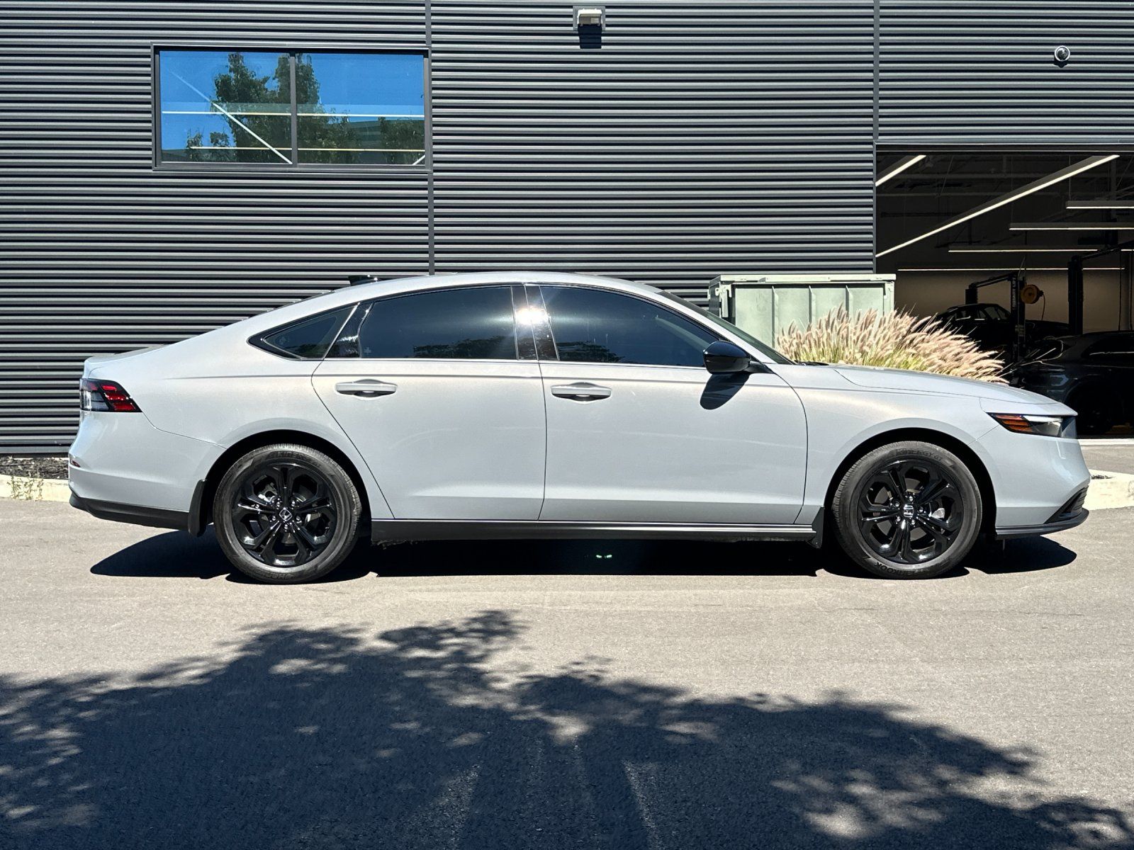 2025 Honda Accord SE — full photo 7 of 26