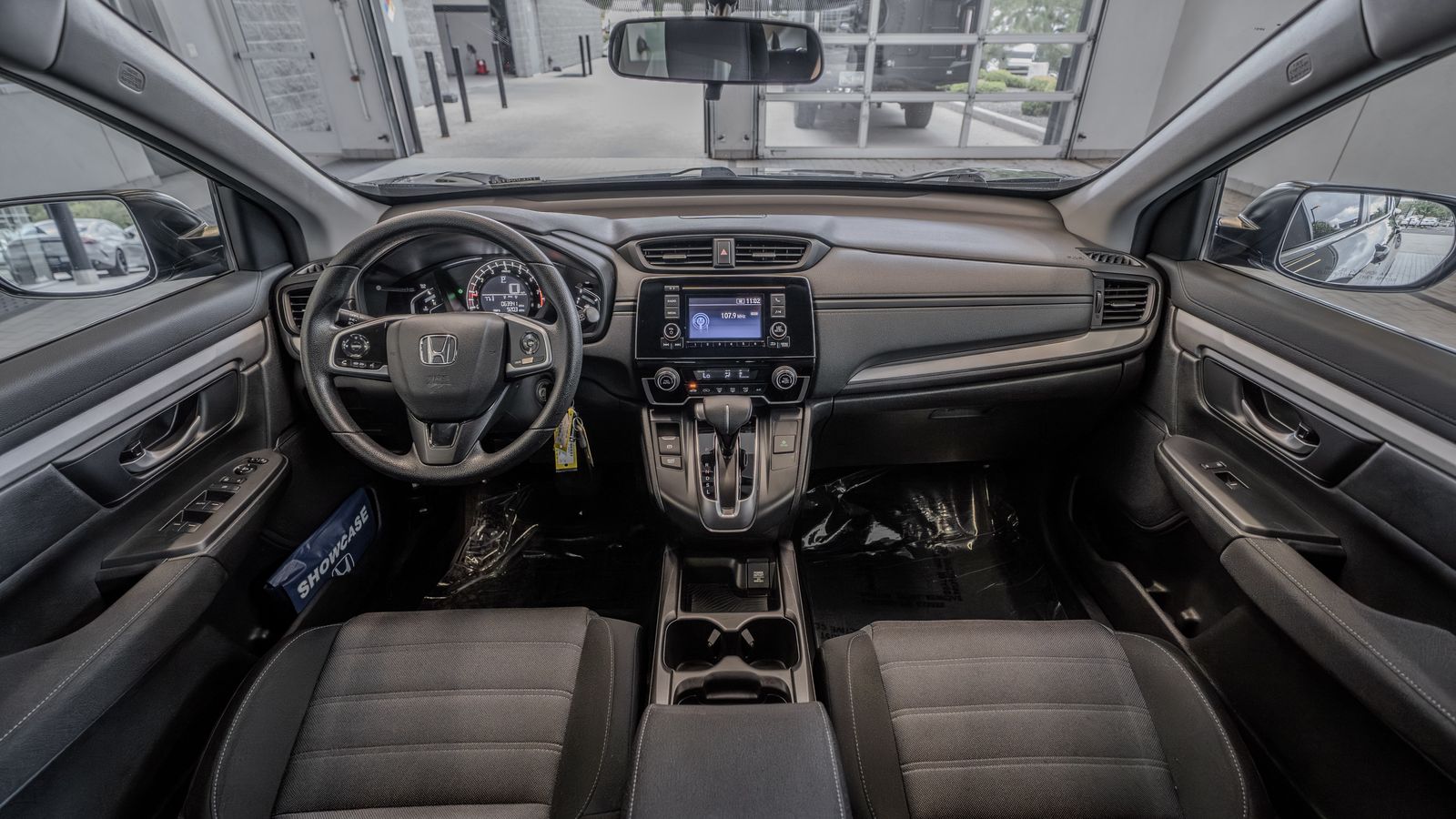 2019 Honda CR-V LX — full photo 8 of 33