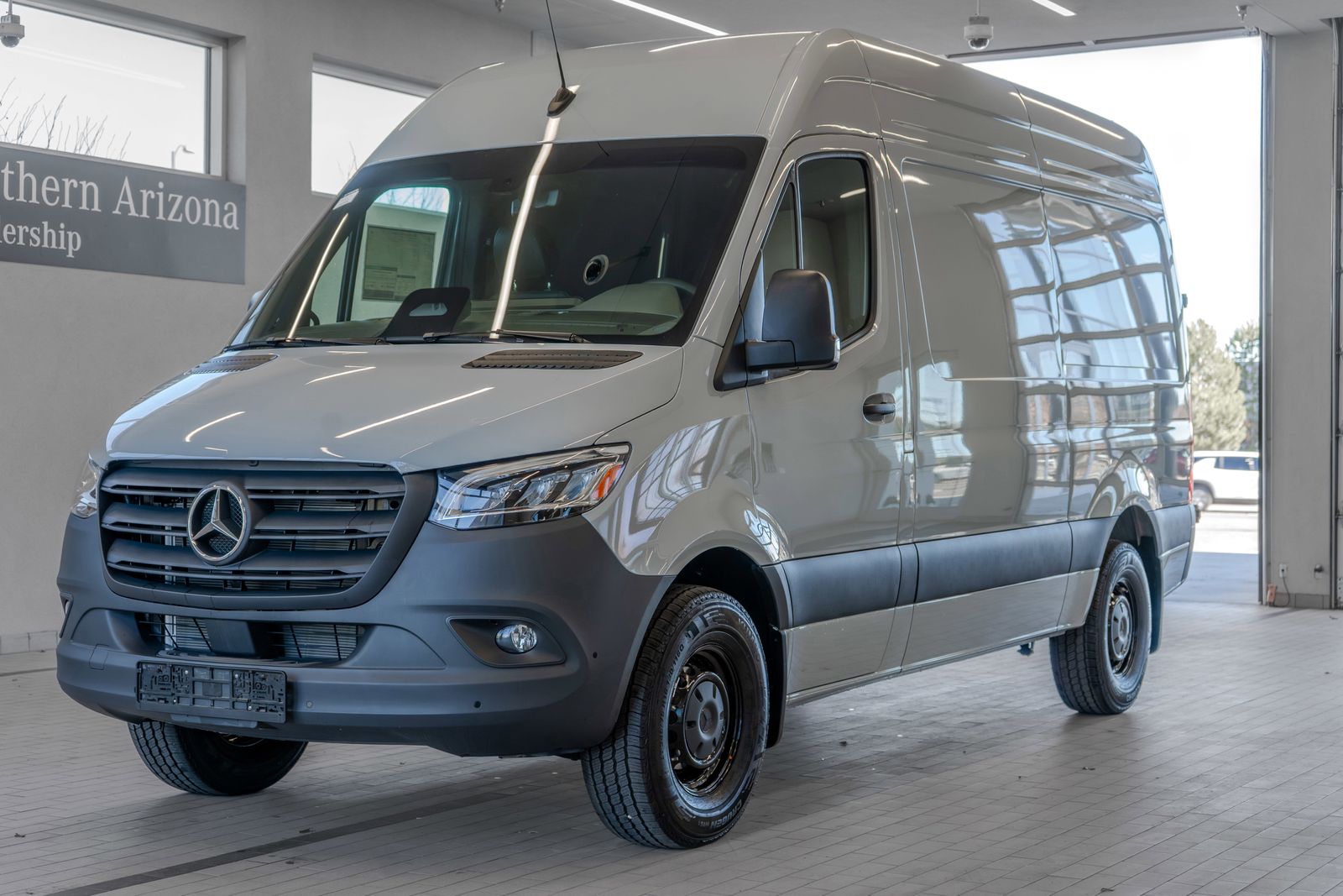2025 Mercedes-Benz Sprinter 2500 Cargo 144 WB — full photo 20 of 34