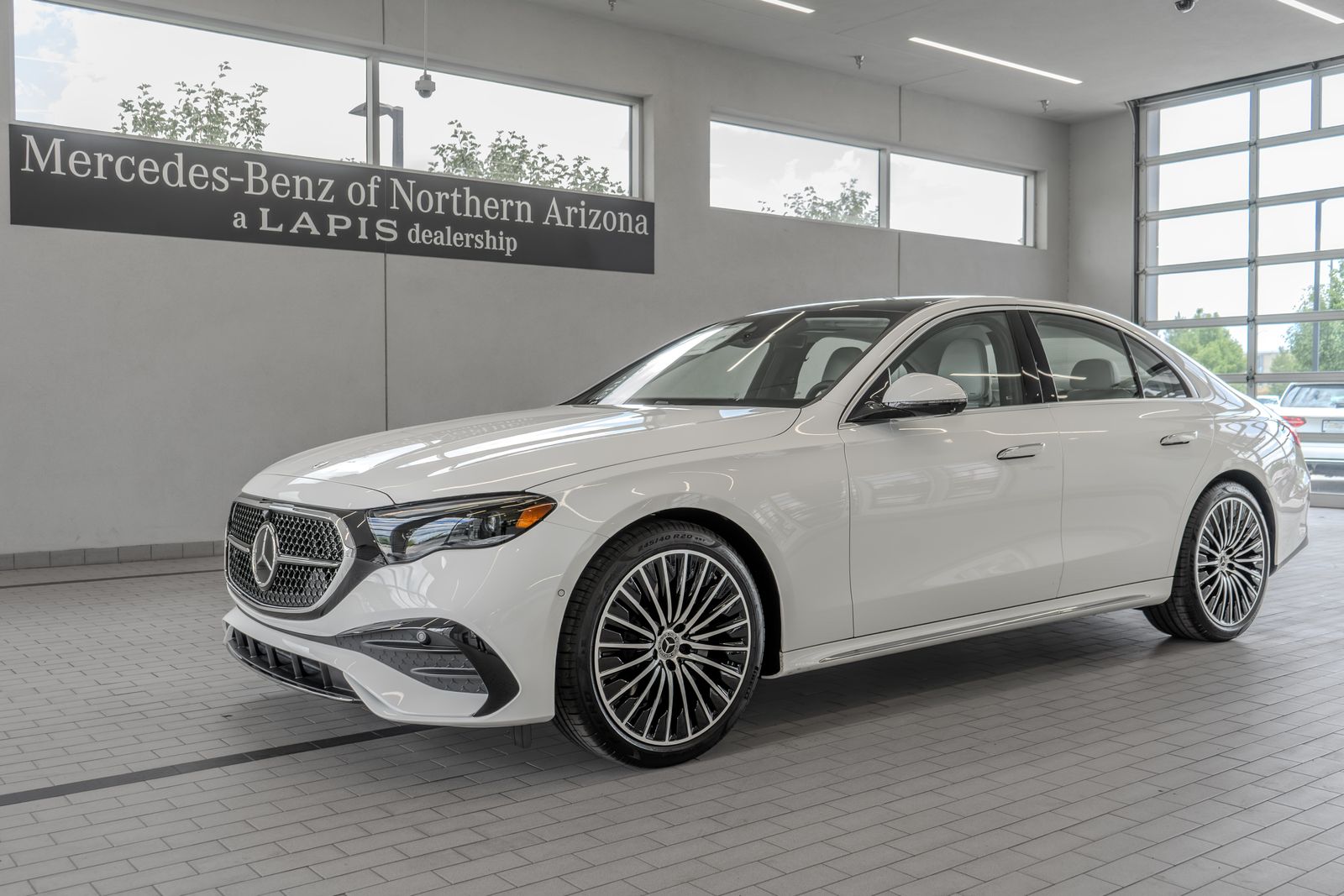 2026 Mercedes-Benz E-Class E 350 — full photo 3 of 36